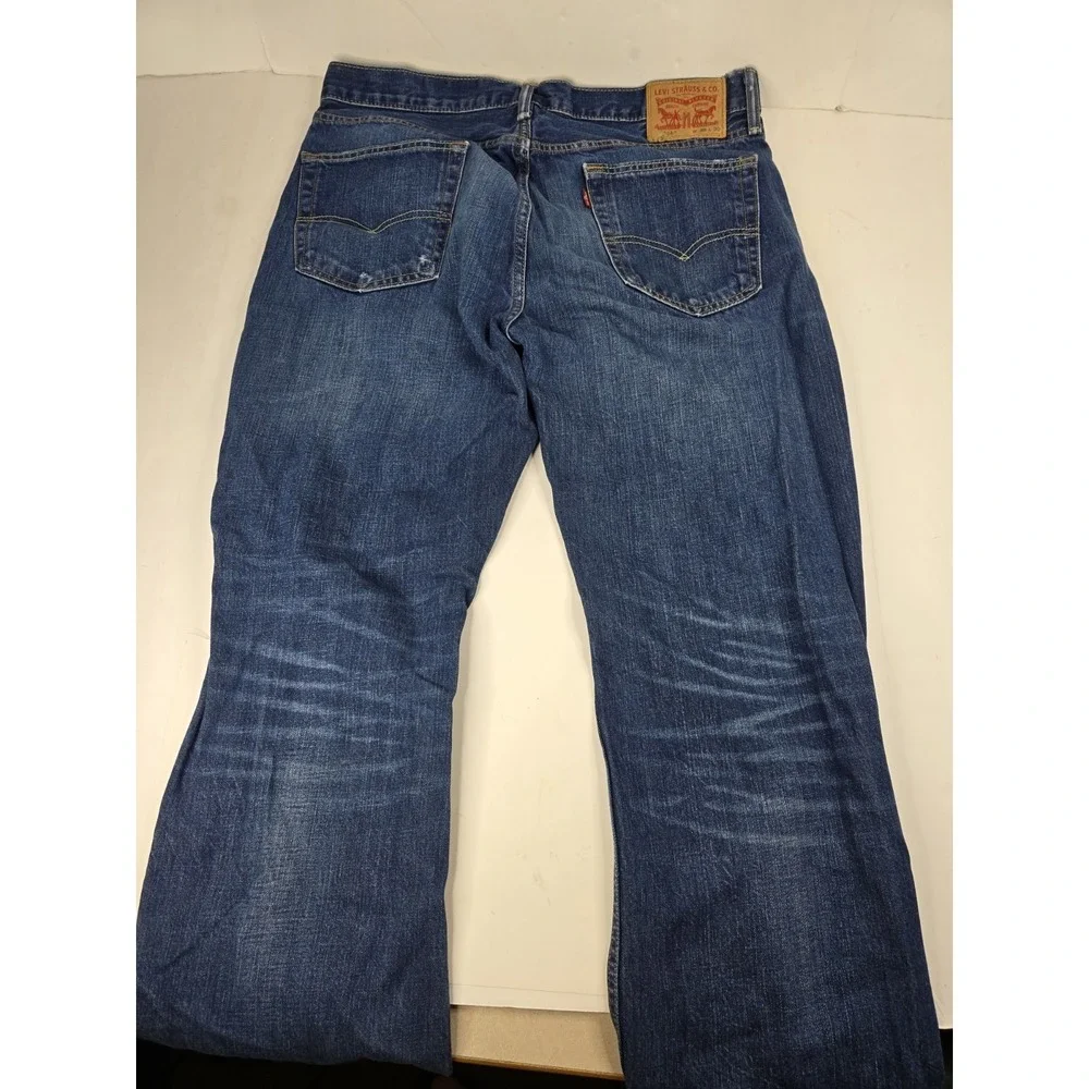 Levis Jeans 514 Straight Fit Medium Wash Men's Size 36x30‎ Honeycomb Denim